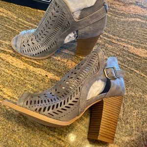 Bootie Heels Qupid Size 7 NEVER WORN